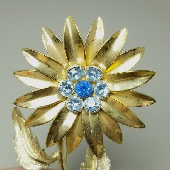 Vintage Huge Blue Rhinestone and Gold Tone Long Stem Flower Brooch, 5 Inches - Picture 7 of 7
